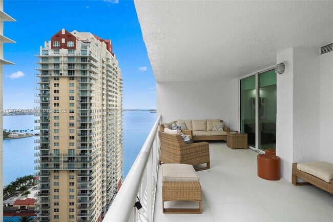 Foto del edificio - 1200 Brickell Bay Dr