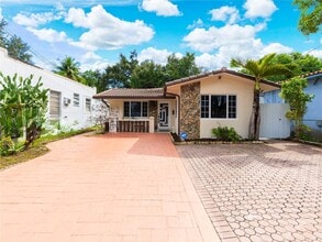 Building Photo - 33 NW 58th Ct