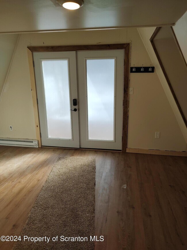 Building Photo - 1247 Woodhaven Dr
