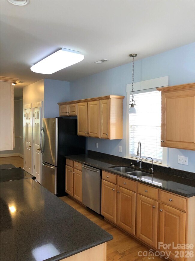 Foto del edificio - 113 Lake Davidson Park