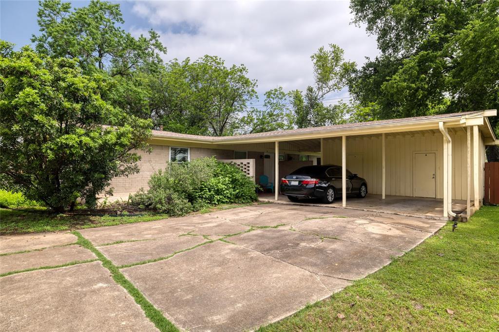 Foto principal - 2718 St Edwards Cir