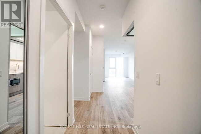 Building Photo - 2020 Bathurst St