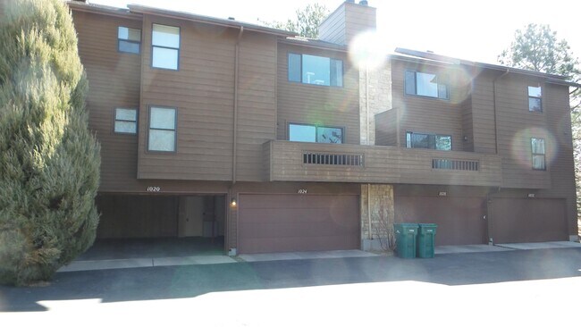 Building Photo - 1020 Moorings Dr