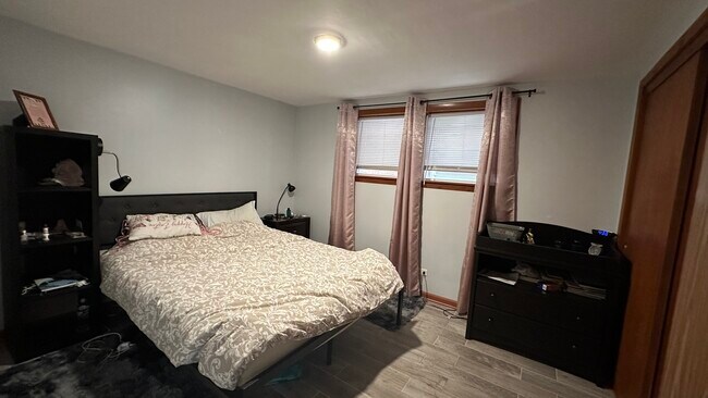 Foto del edificio - 6118 W Gunnison St