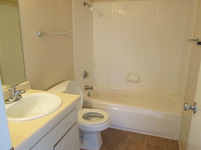 Bathroom - 1701 Pine St