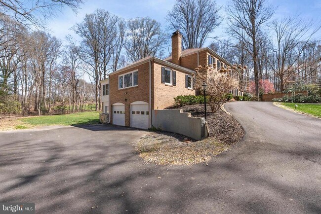Building Photo - 9501 Neuse Way