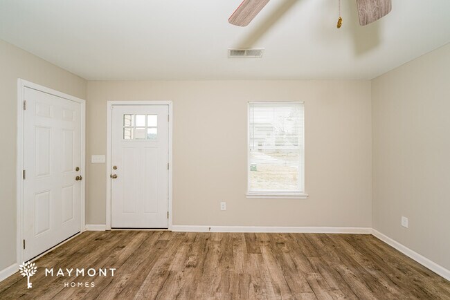 Building Photo - 180 Willowridge Ln