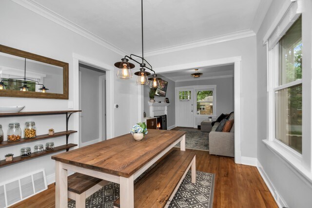 Foto del edificio - 204 E Burlington St