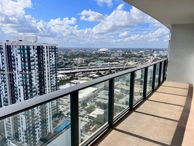Foto del edificio - 1600 NE 1st Ave