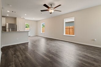 Building Photo - 372 Fastboy Ln