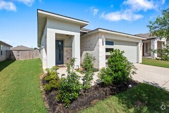 Building Photo - 929 Kickapoo Ln