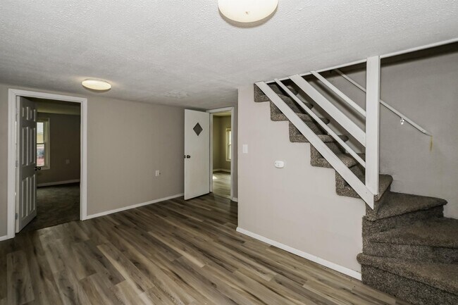 Foto del edificio - 1506 E Hendryx Ln