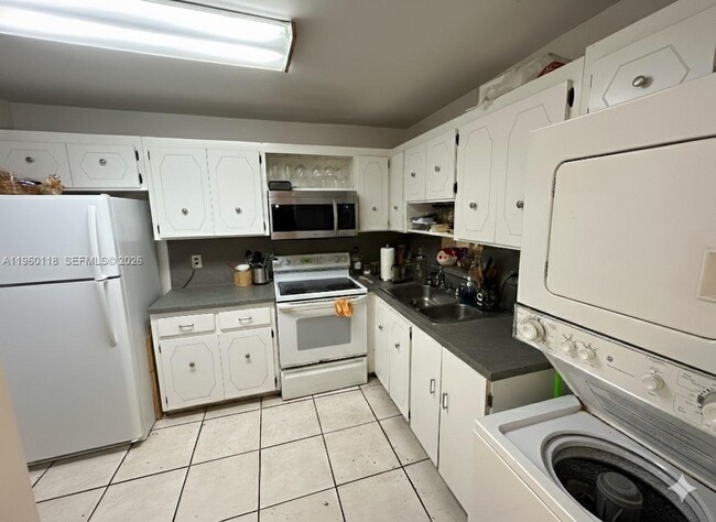 Building Photo - 7830 Northwest 33rd Street