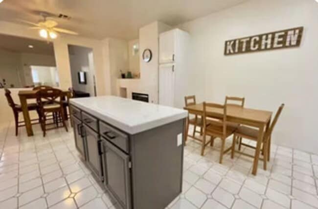 Building Photo - SE Pebble and Pollock!! Single Story!! Fir...