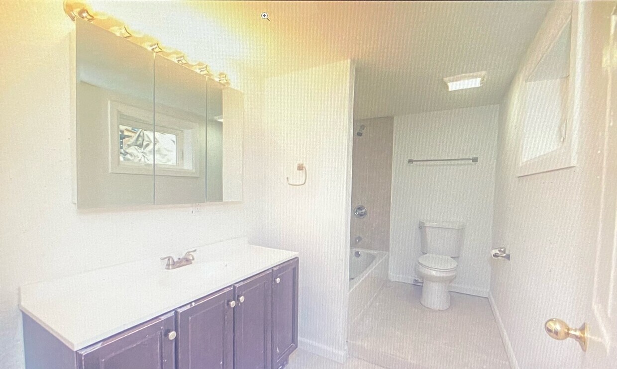 Foto principal - 1404 E 11th Ave