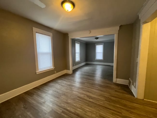 Building Photo - 1625 37th St