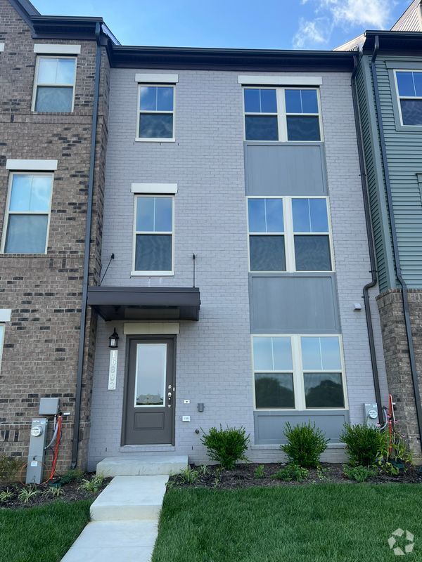 Building Photo - 16802 Saint Ridgely Blvd
