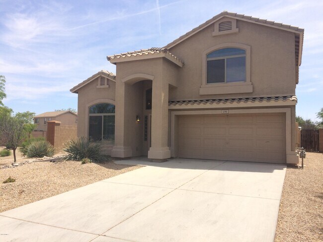 Building Photo - 1295 E Penny Ln