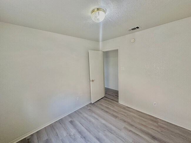 Foto del edificio - 2702 Edgefield St