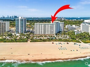 Building Photo - 2899 Collins Ave