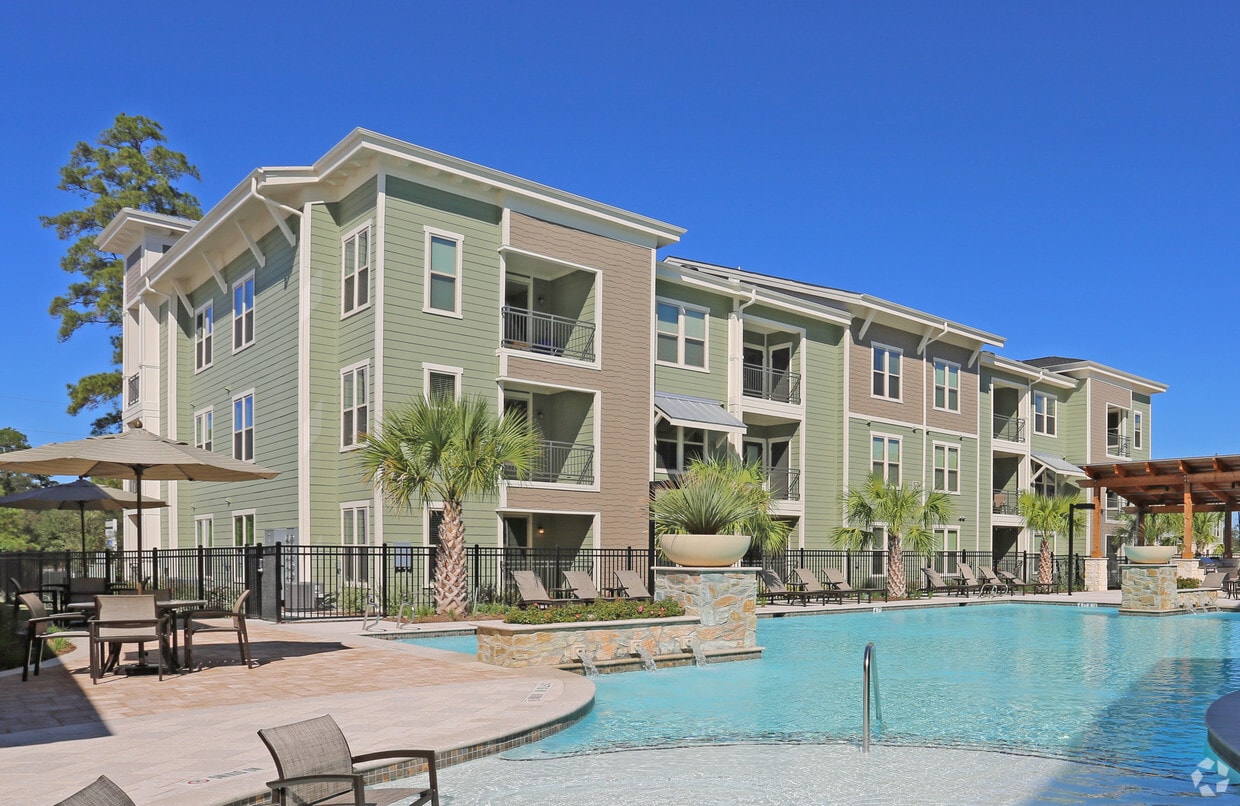 Harper's Retreat Apartments in Conroe, TX