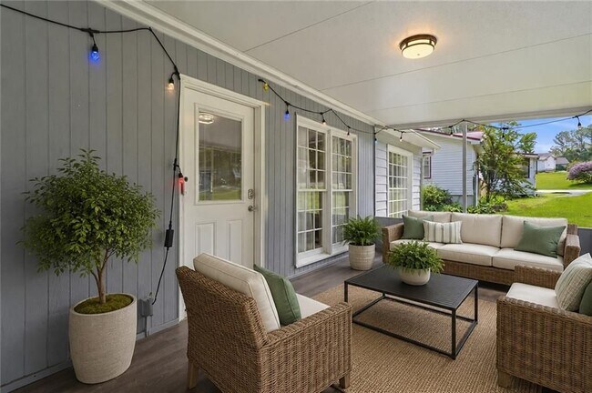 Foto del edificio - 1013 Shady Ln
