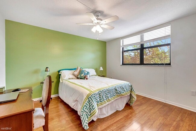 Building Photo - 2 br, 2 bath House - 2424 N Federal Hwy Ap...