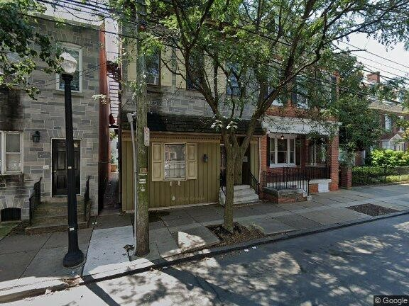 Primary Photo - 420 E King St