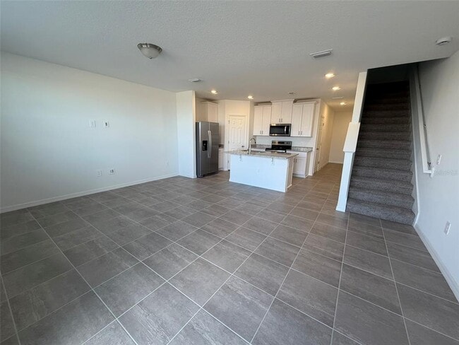 Foto del edificio - 16462 Bird of Paradise Ave