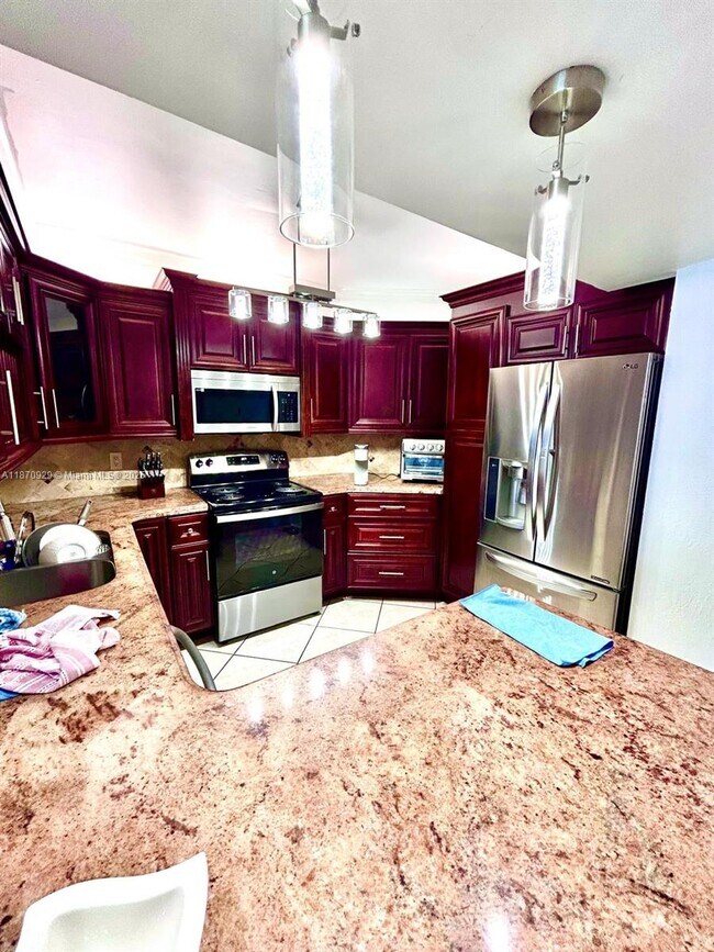 Foto del edificio - 3725 S Ocean Dr