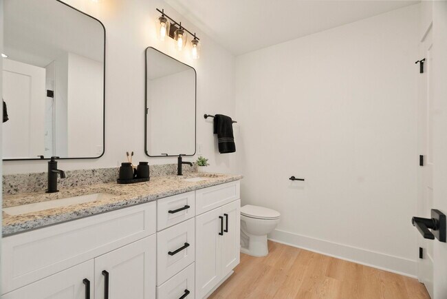 Building Photo - 103 Rayon Dr