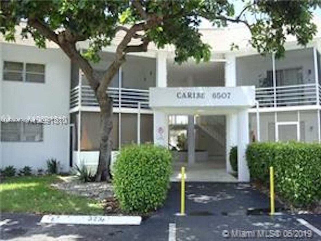Primary Photo - 6507 Winfield Blvd