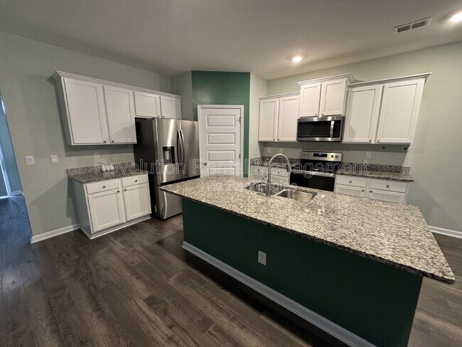 Foto del edificio - 83 Echo Ct