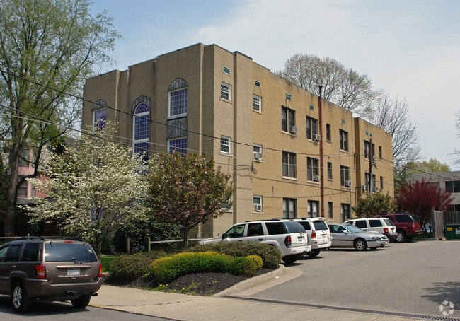 Building Photo - Patriot Rose (FKA Chateau)