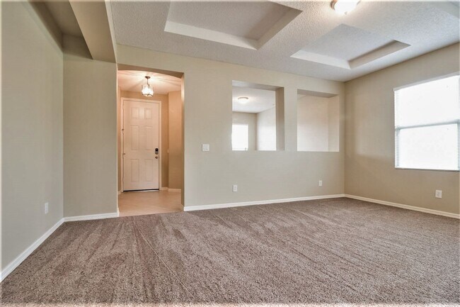 Building Photo - 662 Cressa Cir