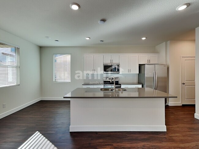 Building Photo - 8845 Carmine Cob Ave
