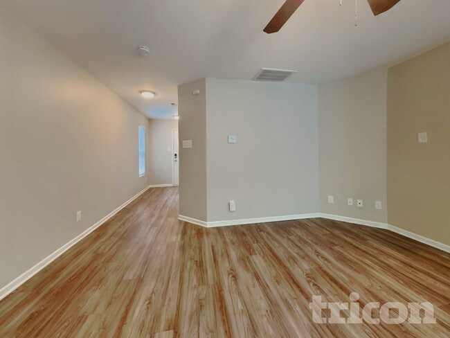 Building Photo - 843 Bitting Hall Cir