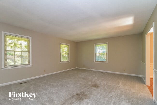 Building Photo - 5601 Kane Dr