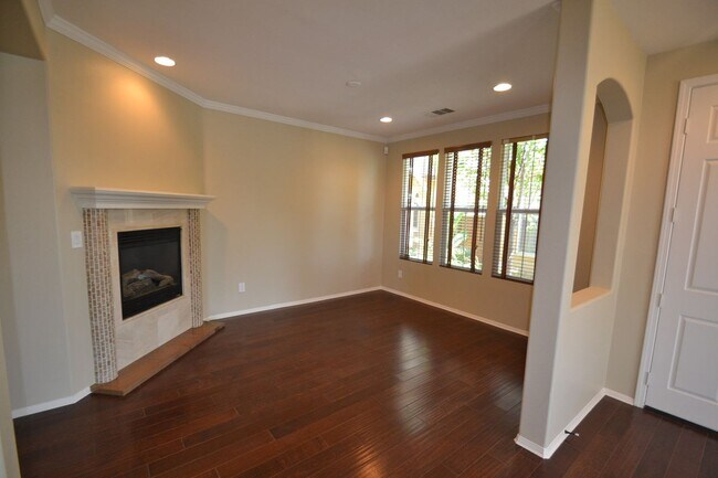 Building Photo - 9147 S Cullen Way