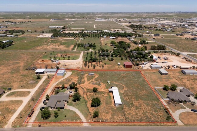 Foto del edificio - 16064 N Wichita Ave