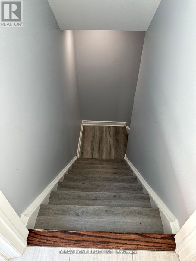 Building Photo - 11 Argelia Cres