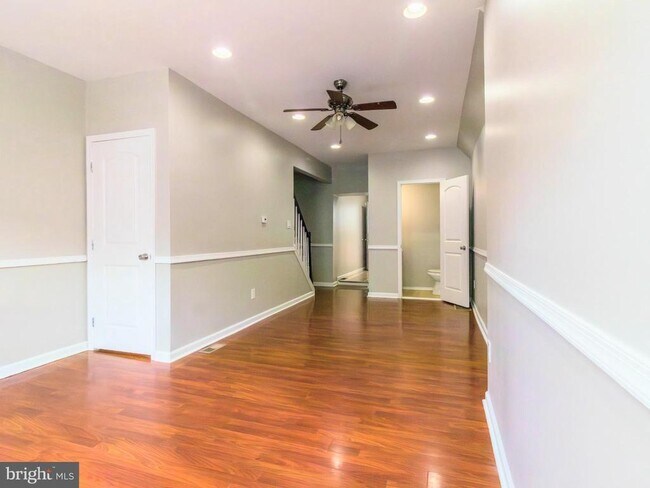 Foto del edificio - 4219 Wallace St