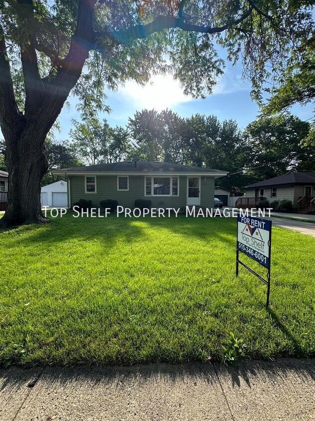 Primary Photo - 2315 SE 8th Ct
