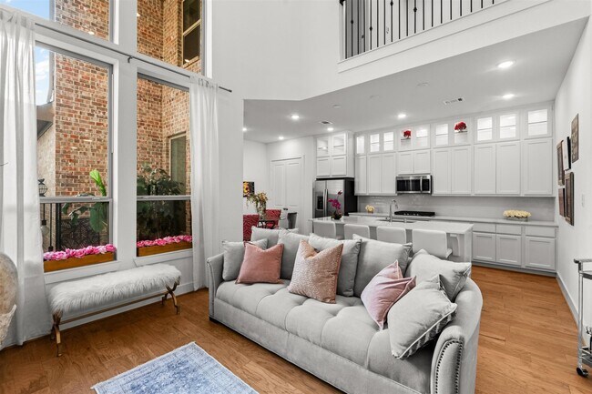 Foto del edificio - 18247 Lakepoint Rdg Ln