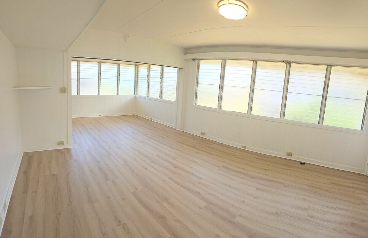 Foto principal - Palolo 3 Bedroom 1 Bathroom 2 Car Carport ...