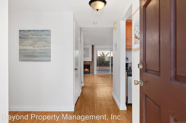 Building Photo - 3 br, 2.5 bath House - 3666 Caminito Carme...