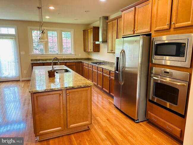 Foto del edificio - 10101 Wootton Crest Way