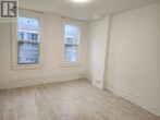 Photo principale - 498-498 King St E