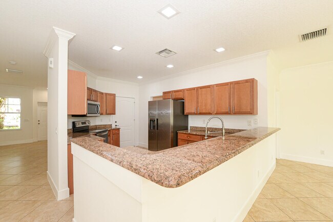 Building Photo - 3929 Sabal Way