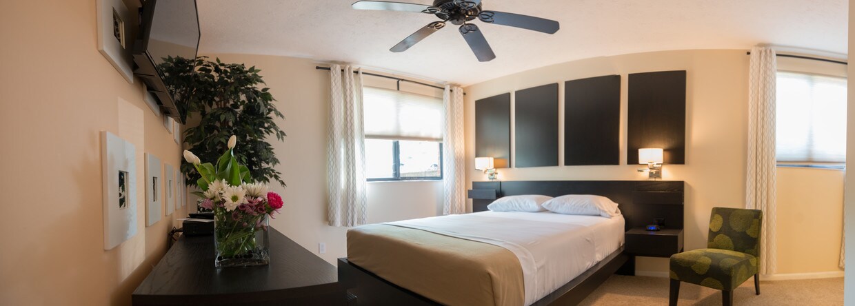 Furnished Apartments Cincinnati-MasterBedroom - 7631 Montgomery Rd